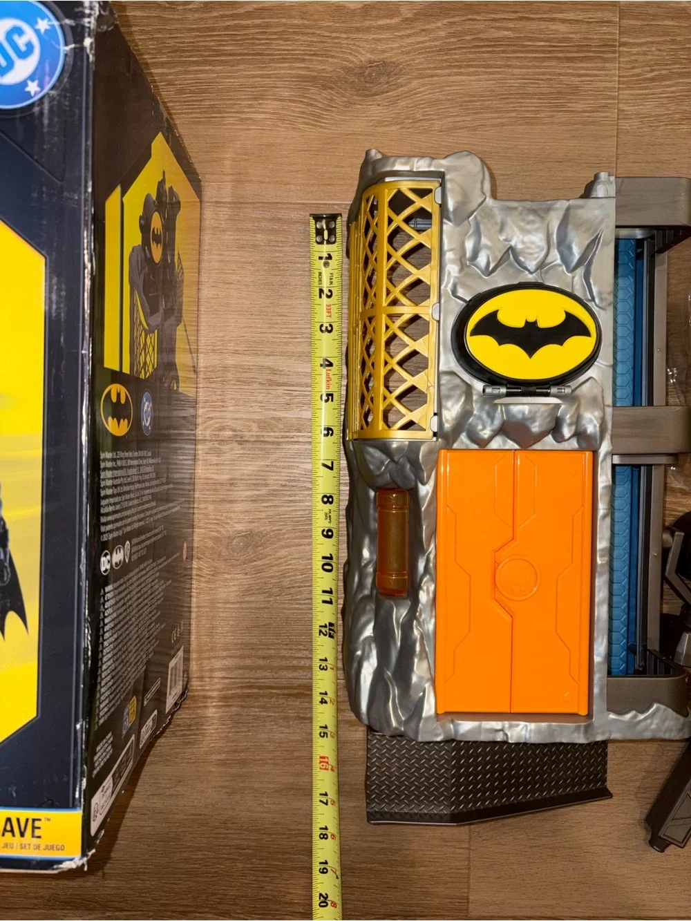 Batman Batcave Playset Spin Master 4” Figure 50723BLG Incomplete Open Box